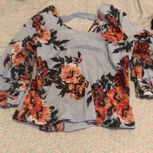 Cute floral blouse! Worn once!